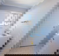 THE Lighthouse Surf Side - Hotel Gold Coast