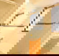 Sunset Waters Inlet Side - Hotel Gold Coast