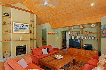Abbies Beach House - Hotel Gold Coast 0