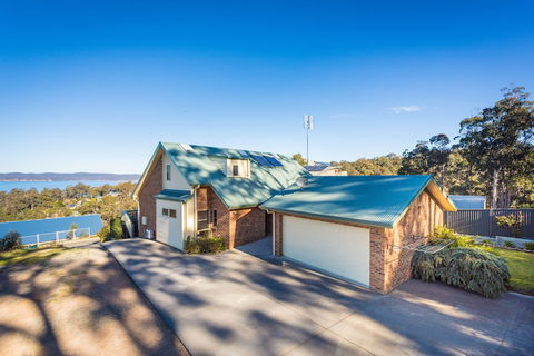 Whale Cove Circuit - Hotel Gold Coast 1