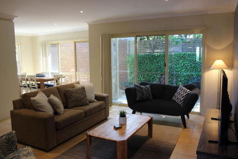Annies Place - Hotel Gold Coast 5