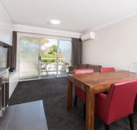Horizons 518 Modern apartment on the Lake Jindabyne foreshore - Hotel Gold Coast