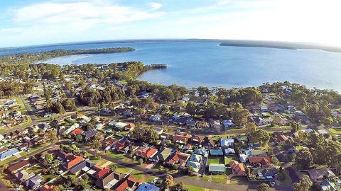 Paradise Bungalow Waterfront - Hotel Gold Coast 0