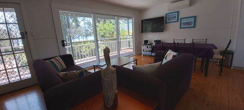 Paradise Bungalow Waterfront - Hotel Gold Coast 6
