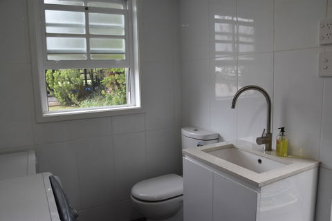 Paradise Bungalow Waterfront - Hotel Gold Coast 4