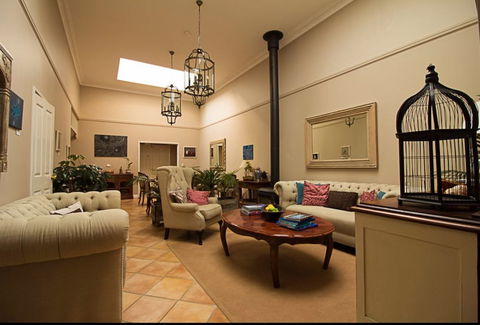Lanterns Retreat - Hotel Gold Coast 1