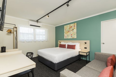 Nightcap At Balaclava Hotel - Hotel Gold Coast 4