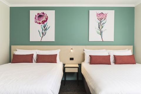 Nightcap At Balaclava Hotel - Hotel Gold Coast 5