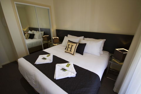 H Boutique Hotel - Hotel Gold Coast 6