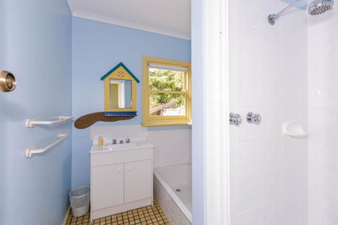 HOLIDAY On NAUTILUS INVERLOCH - Hotel Gold Coast 3