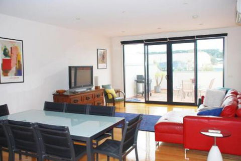 POSITION PERFECT CENTRAL INVERLOCH - Hotel Gold Coast 0