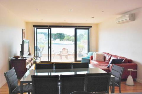 POSITION PERFECT CENTRAL INVERLOCH - Hotel Gold Coast 4