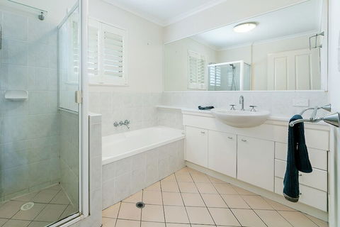 Redcliffe Peninsula Penthouse - Hotel Gold Coast 7