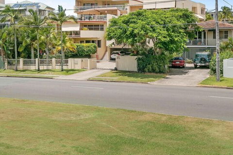 Redcliffe Peninsula Penthouse - Hotel Gold Coast 2