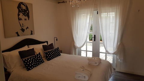 Bowral Escape - Hotel Gold Coast 7