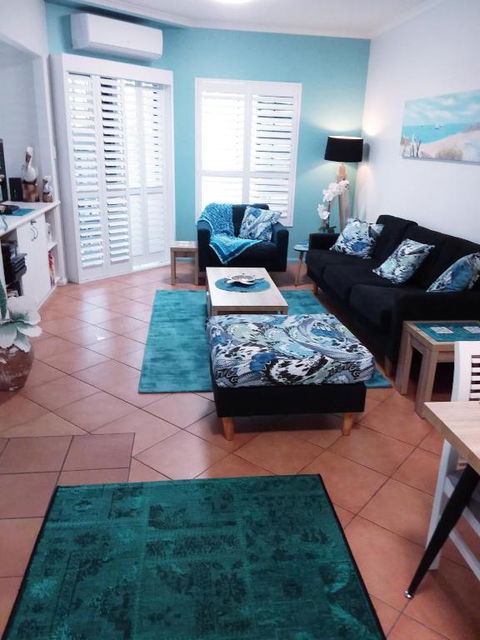 Jackies Holiday Apartment - Hotel Gold Coast 4