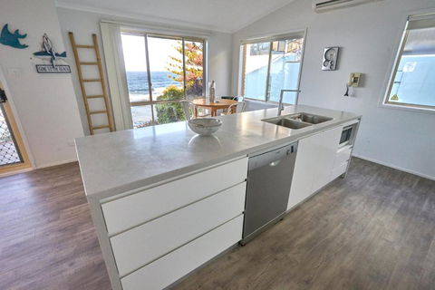 Kalimna Blue Bay NSW - Hotel Gold Coast 2