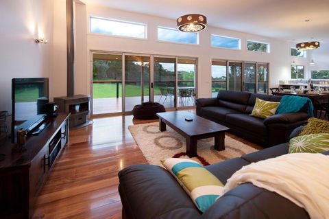 Alyonah Daylesford - Hotel Gold Coast 6