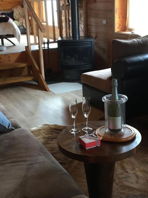 Springmead Rustic Cabin - Hotel Gold Coast 1