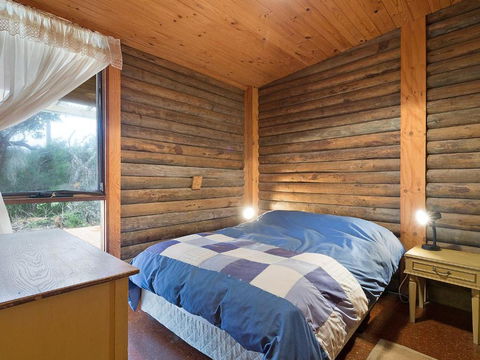 98 Ocean Parade Rustic Log Cabin - Hotel Gold Coast 5