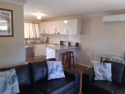 Wakeford St - Hotel Gold Coast 3