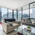 LIGHT AIRY SPACIOUS QUEENS ROAD APARTMENT - Hotel Gold Coast 0