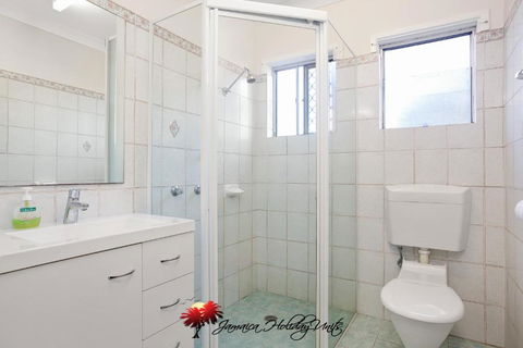 Jamaica Holiday Units - Hotel Gold Coast 2