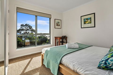 GRANITE BEACH HOUSE At Bay Of Fires - Hotel Gold Coast 3