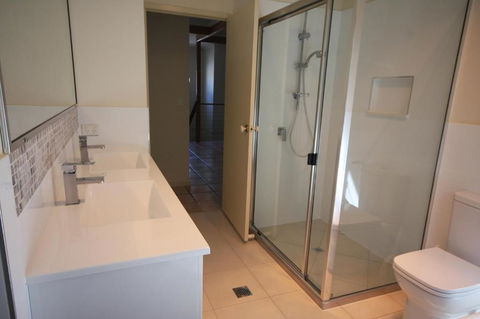 20 Orania Court Spacious Home With Swimming Pool - Hotel Gold Coast 5