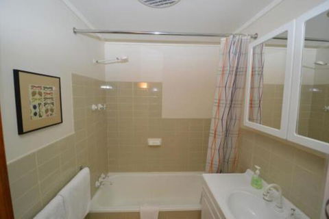 Tombarra 4B 2 - Hotel Gold Coast 7