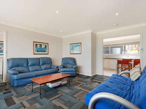 81 Dalmeny Drive Beach House - Hotel Gold Coast 3