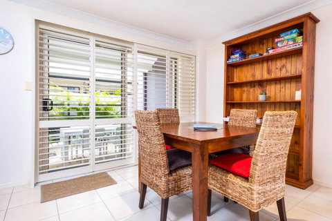 Driftwood - Hotel Gold Coast 7