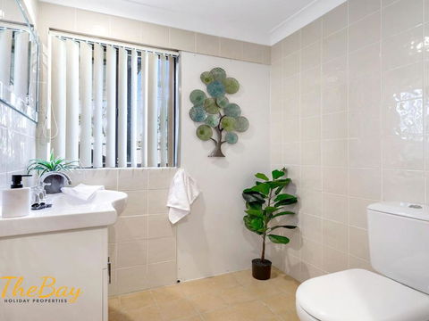 Karinya At Little Beach Downstairs - Hotel Gold Coast 3