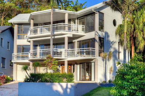 BEACHSIDE MANOR Walk To The Beach - Hotel Gold Coast 4