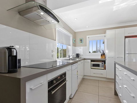 HILLTOP HAVEN In MOLLYMOOK - Hotel Gold Coast 1