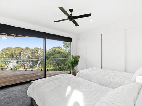 POINT BREAK NEW LISTING 2019 - Hotel Gold Coast 5