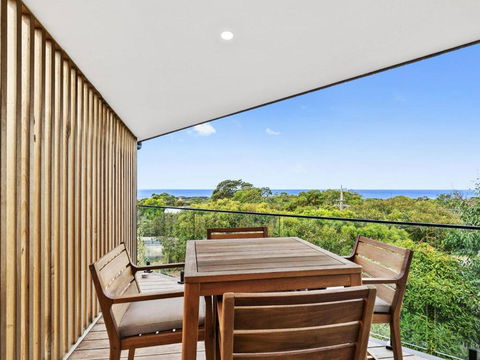 POINT BREAK NEW LISTING 2019 - Hotel Gold Coast 3