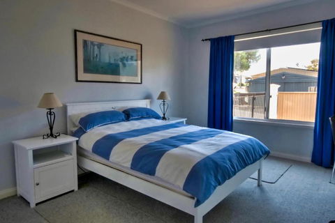 The Whitehouse - Hotel Gold Coast 2