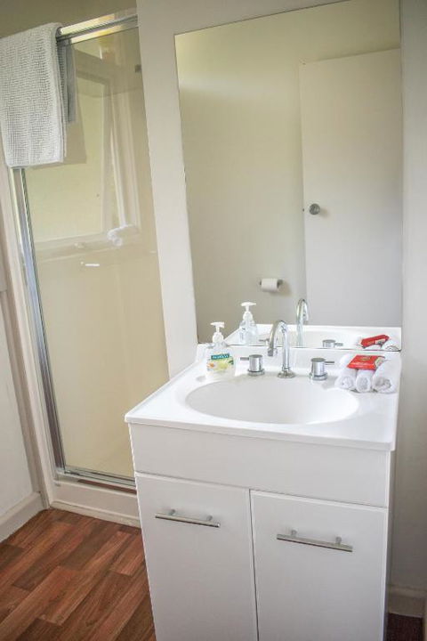 Russell Falls Holiday Cottages - Hotel Gold Coast 6