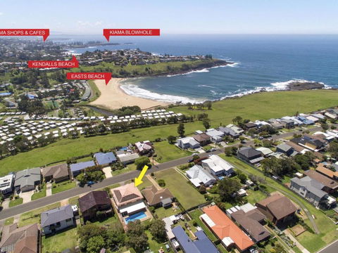 Emerald Coastal Walk Swimming Pool Pet Friendly - Hotel Gold Coast 2
