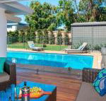 Emerald coastal walk swimming pool pet friendly - Hotel Gold Coast