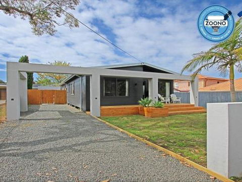 Shady Palms Modern Beach House With Studio - Hotel Gold Coast 3
