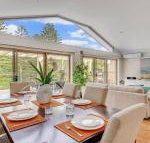 Shore to Please comfort cafes  beaches - Hotel Gold Coast