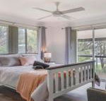 Sounds by the Sea open plan living metres to beach - Hotel Gold Coast