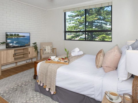 St Tropez Beachside Luxe - Hotel Gold Coast 6