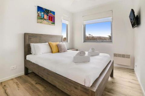 Seaside Apartment Getaway - Hotel Gold Coast 5