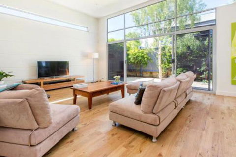 PALM COURT RETREAT MORNINGTON - Hotel Gold Coast 0