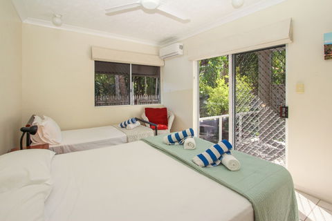 Champagne Apartment 1 - Hotel Gold Coast 2