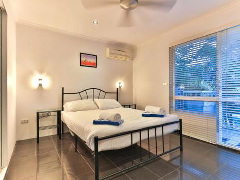 RED COWRIE 321atPALM COVE - Hotel Gold Coast 1