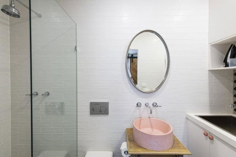 Accommodate Canberra Warehouse - Hotel Gold Coast 3